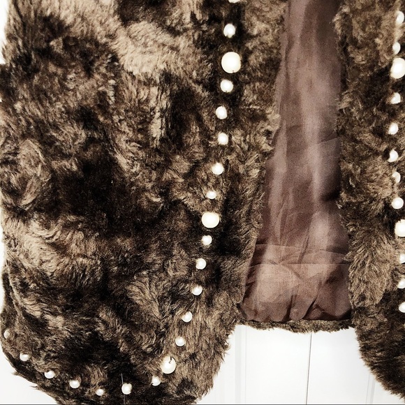 Bongo Faux Fur Vest Pearl Dark Brown Crop Jacket - Picture 4 of 8